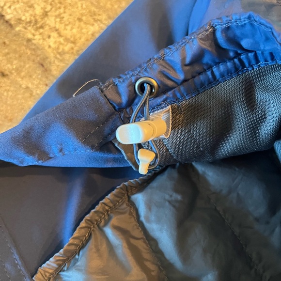 Women’s Columbia Super Light Weight Jacket- Large - Picture 4 of 8